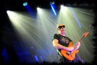 joesatriani_birminghamsymphonyhall_2010_10_thumb.jpg